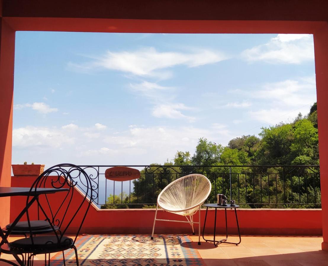 Villa Vittorio - Splendid Panoramic Sea View Terrace タオルミーナ エクステリア 写真